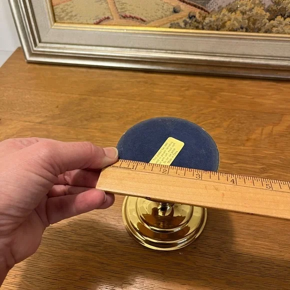 VINTAGE BRASS-STYLE CANDLE HOLDER - Picture 9 of 13